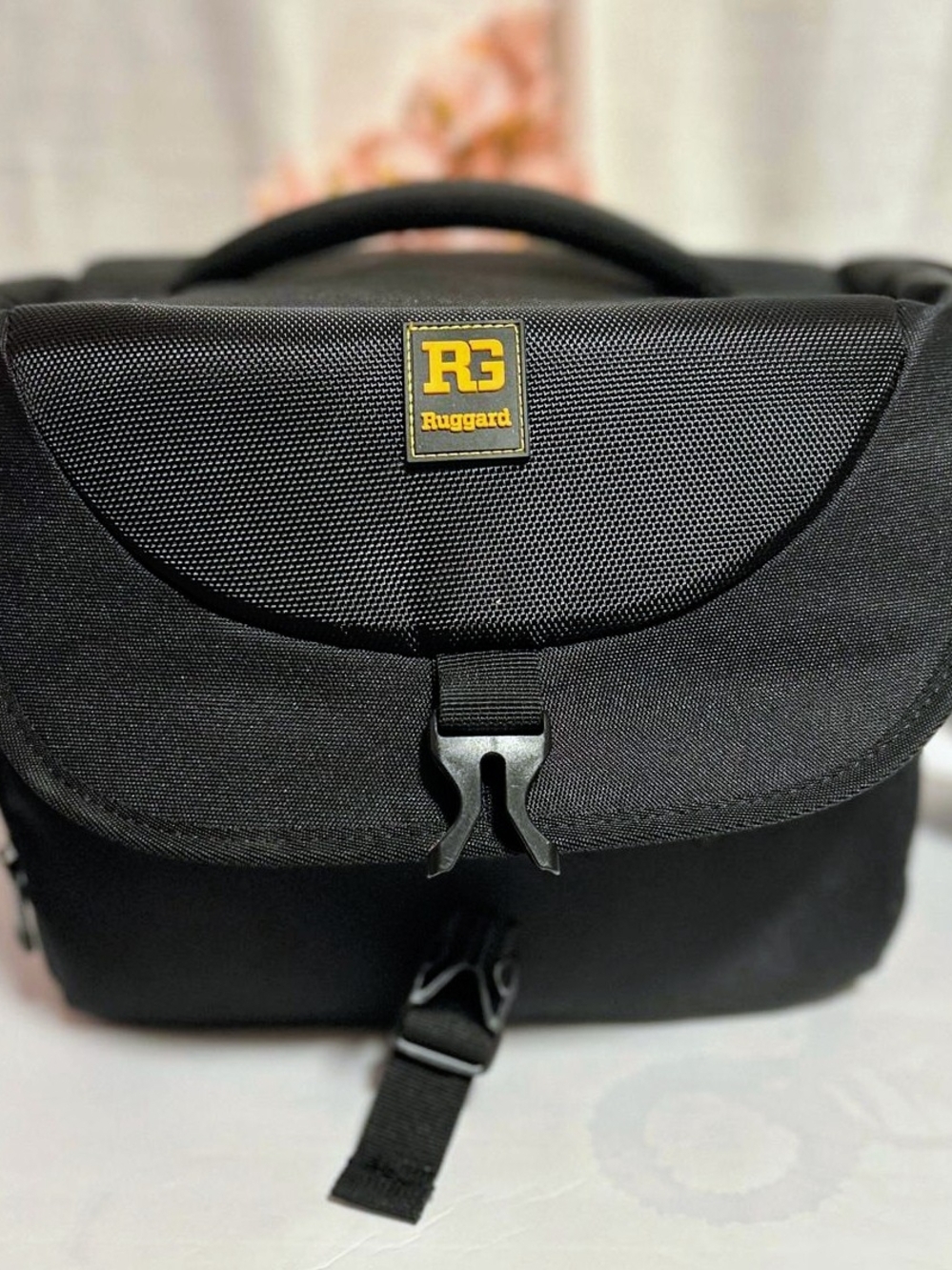 Black Compact Camera Bag - Rugged Protection.NWT - Picture 8 of 8